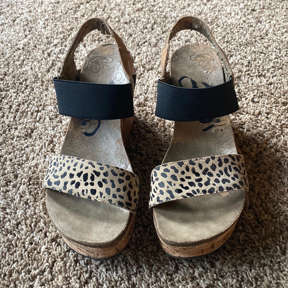 Otbt brand leopard wedges